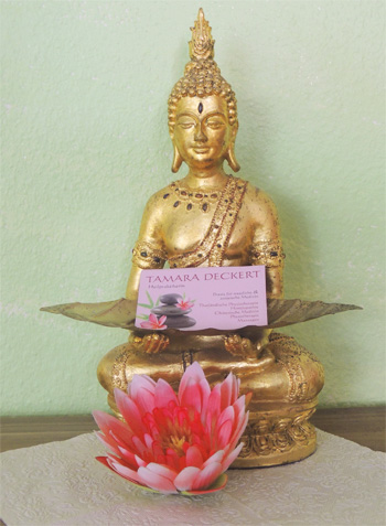 Buddha mit Visitenkarte